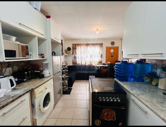 2 BEDROOM HOUSE FOR SALE IN SAVANNA CITY